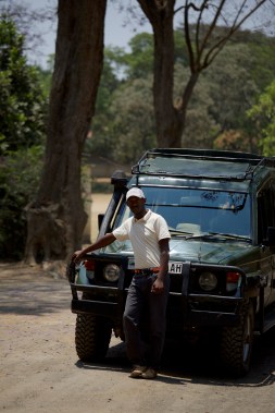 daniel-the-best-guide-in-tanzania-3